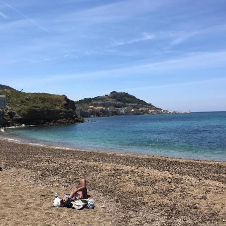 Le Cabanon Bleu Sur La Plage Marsella Exterior foto